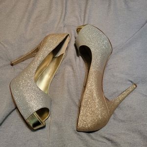 Silver/gold glitter pumps